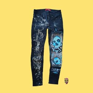 The Art Exhibit Black Skull Pant